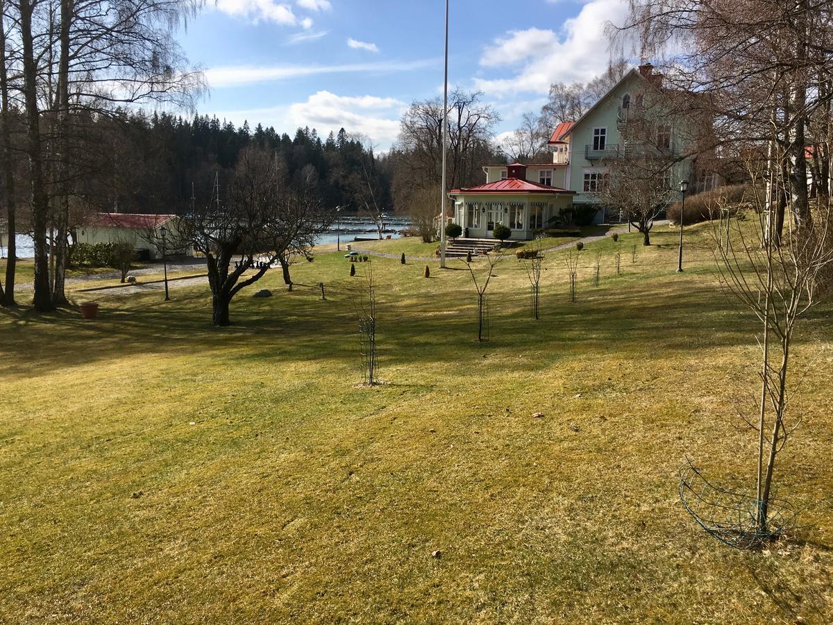 Hotell Torpa Pensionat - Sweden Hotels Södertälje Extérieur photo