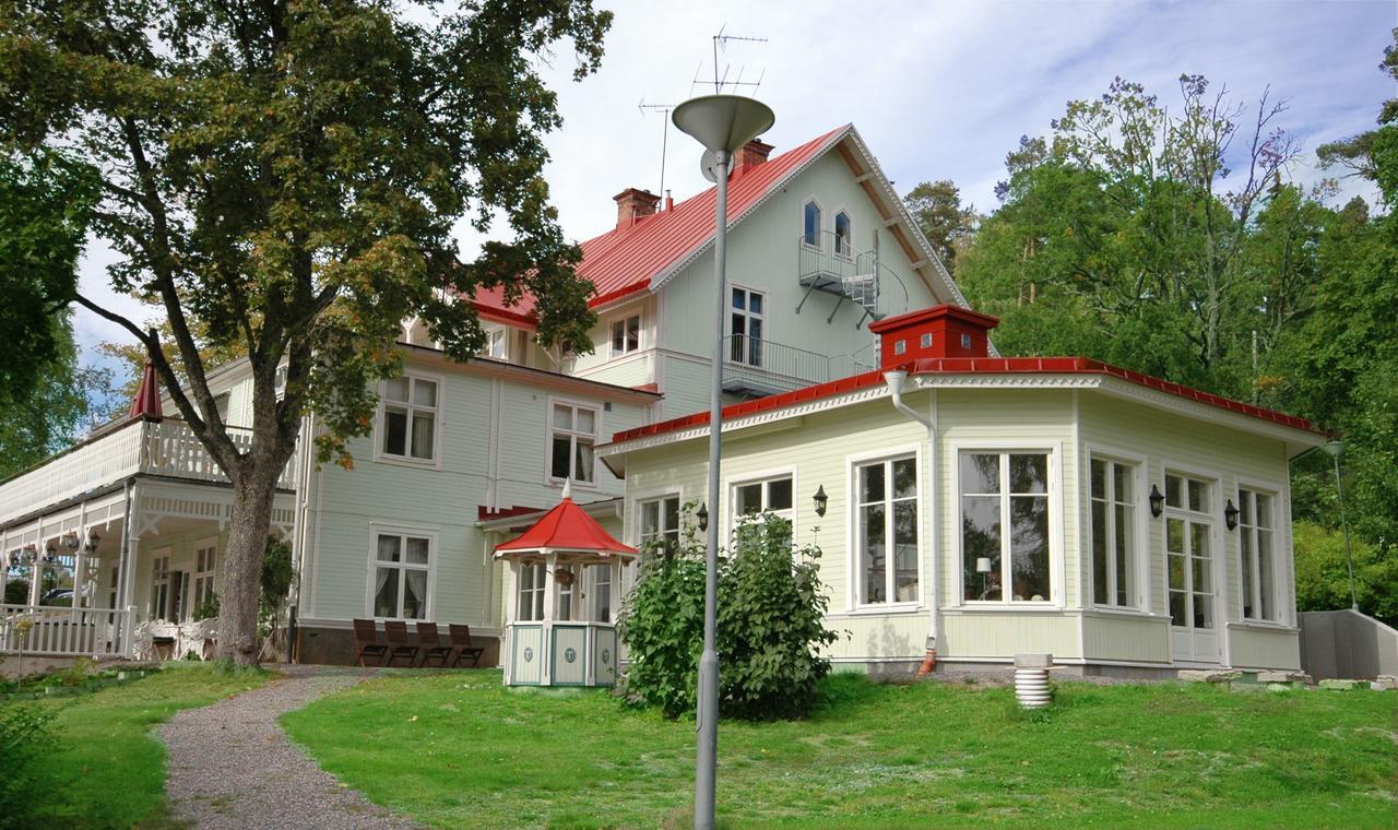 Hotell Torpa Pensionat - Sweden Hotels Södertälje Extérieur photo