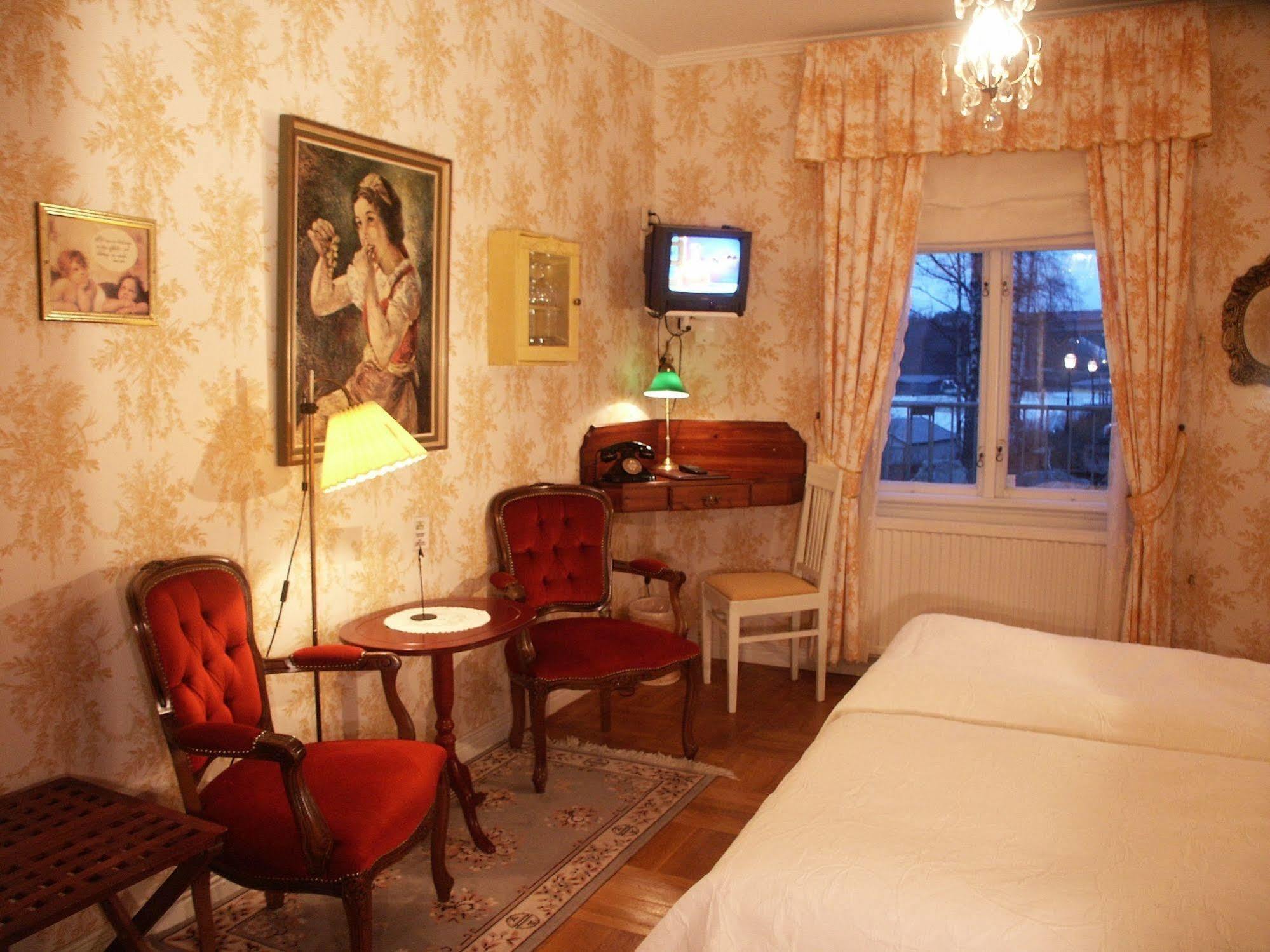 Hotell Torpa Pensionat - Sweden Hotels Södertälje Extérieur photo