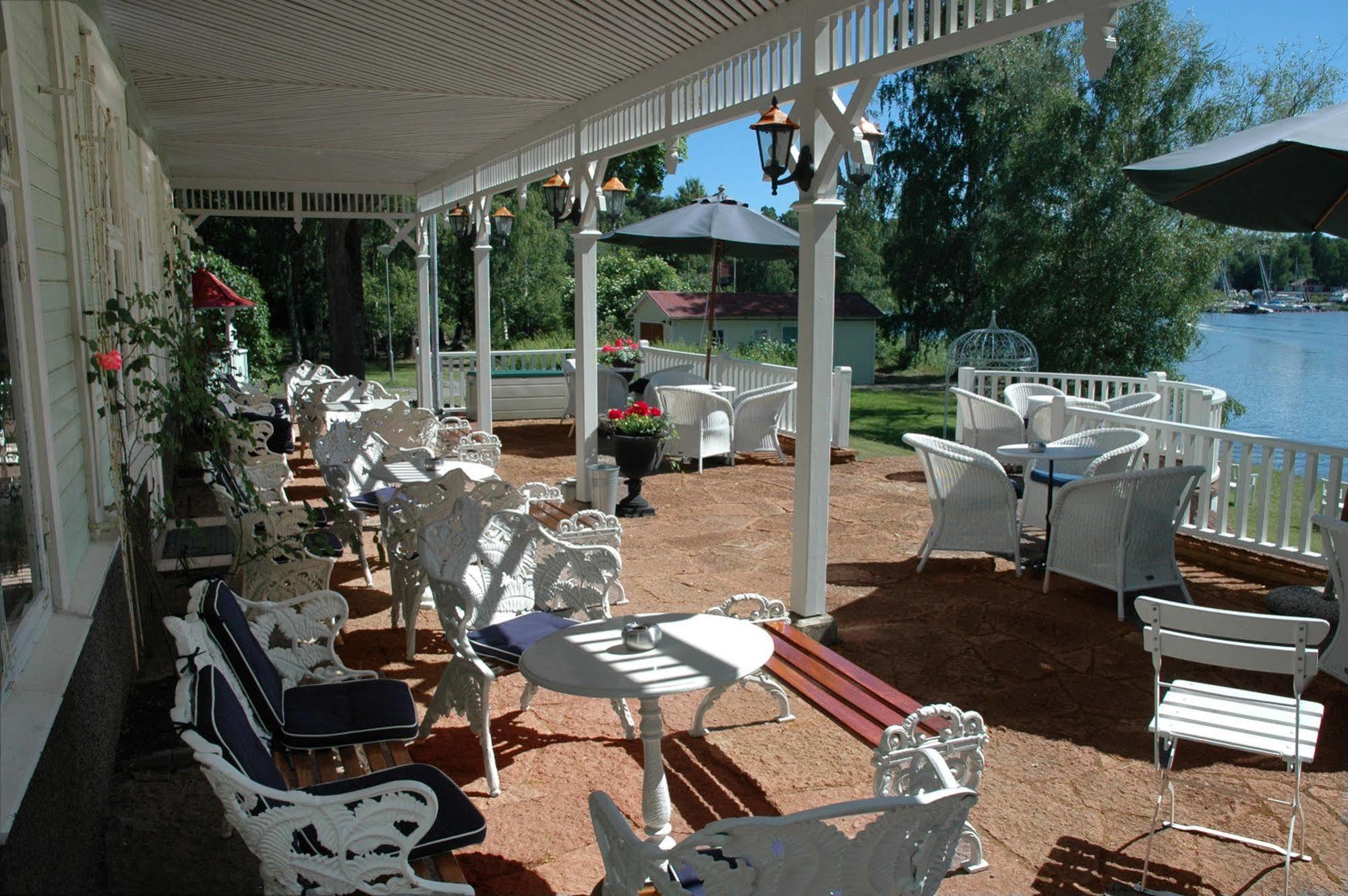 Hotell Torpa Pensionat - Sweden Hotels Södertälje Extérieur photo