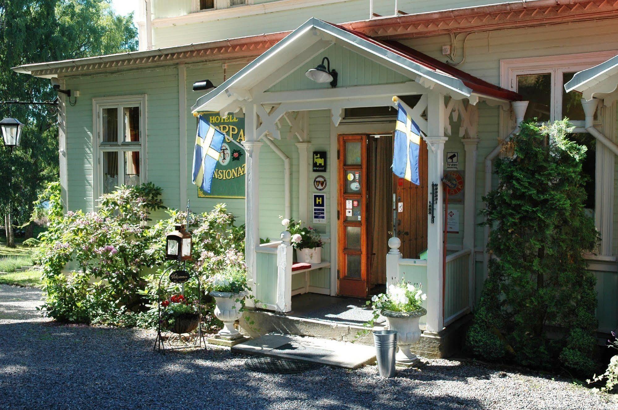 Hotell Torpa Pensionat - Sweden Hotels Södertälje Extérieur photo