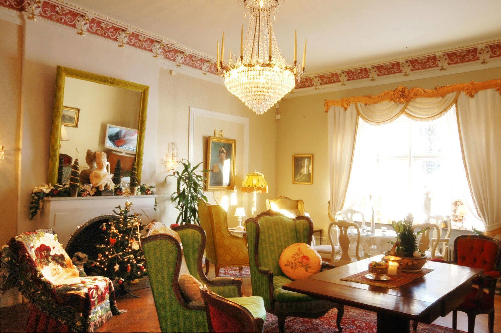 Hotell Torpa Pensionat - Sweden Hotels Södertälje Extérieur photo
